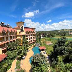 Acron Candolim Regina