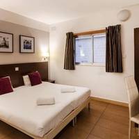 Carlton Hotel