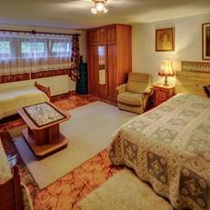 Bacchus Guesthouse