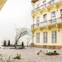 Central Hotel 21