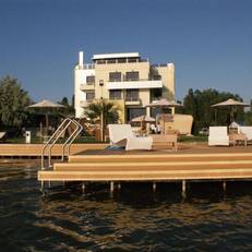 California Club by Chevalet