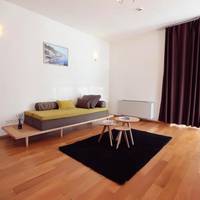 Living In Aparthotel