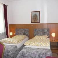 City Hotel 