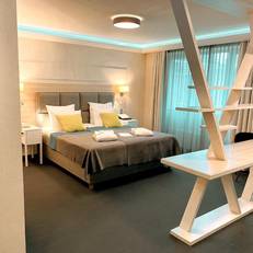 Europa City Amrita Hotel 