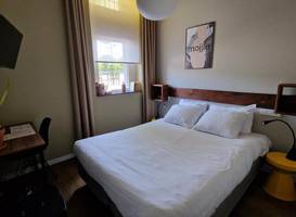 Townhouse Design Hotel 
