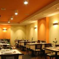 Ascot Hotel 