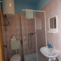 Apartments and Rooms Valmade 