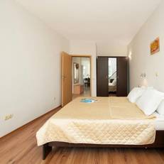 Sunny Holiday Apartments 