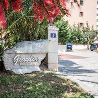 Giardino Apartments 
