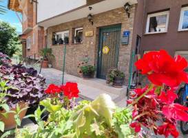 Lukanov Apartments & Guest Rooms