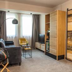 Reverence Hotel 
