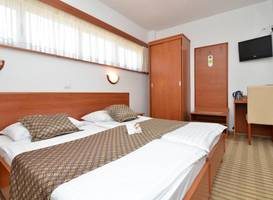 Hotel Neboder 