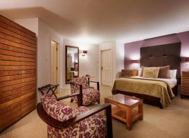 Stirling Management Hotel & Conference Centre 