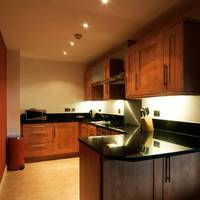 Quality City Westbridge Wharf Apartments 