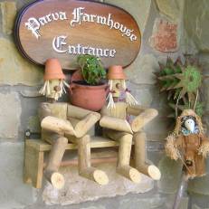 Parva Farmhouse Riverside Guesthouse 