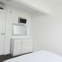 Morgans Charlton Promenade Hotel 