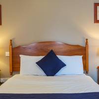 Tudor House Bed & Breakfast 
