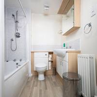 Lochend Serviced Apartments 