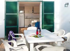 Apartamentos Cala Blanca 
