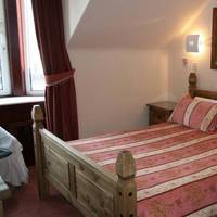 Mackenzies Highland Inn 