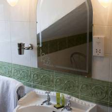 Brentwood Guest House 