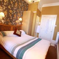 Brentwood Guest House 