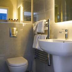 Alcock & Brown Hotel 