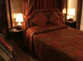 Brook Red Lion Hotel 