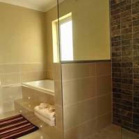 Sea Breeze Lodge B&B 