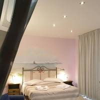 Elisart Guest House 