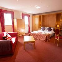 Hunters Lodge Hotel 