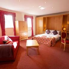 Hunters Lodge Hotel 