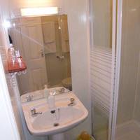 Kennys Guest House 