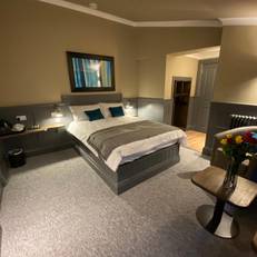 Irvine Guest House 