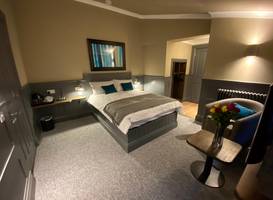 Irvine Guest House 