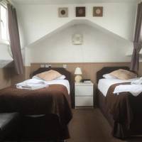 Andora Guest House 