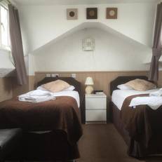 Andora Guest House 