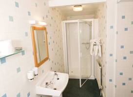 Nethercliffe Hotel 