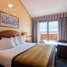 Hotel Reina Isabel 
