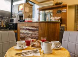 Giardino Tower Inn 