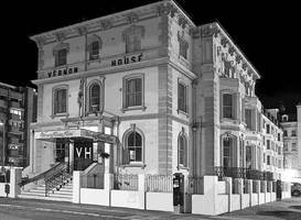 Vernon Guesthouse 