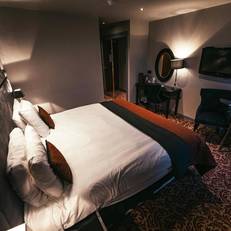 The Fenwick Hotel 