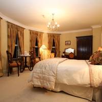 Brook Manor Lodge 