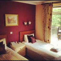 Chainbridge Hotel 