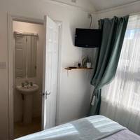 A & B Guest House 