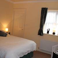 Arch Guesthouse 