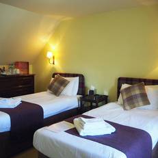 Loch Ness Inn 