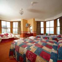 Delmont Hotel 