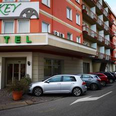 Key Hotel 