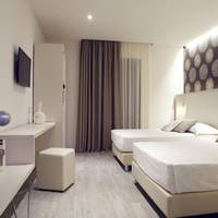 L'Hotel 